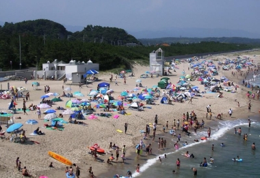 หาดอิชิฮามะ (Ishihama Beach)