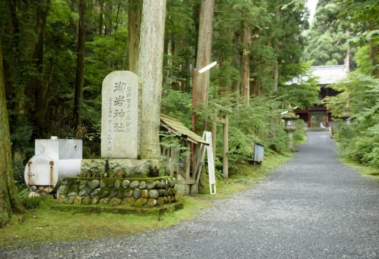 ศาลเจ้าโออิวะ (Oiwa shrine)